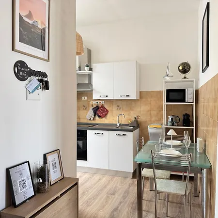 - Parcheggio Gratuito Apartman