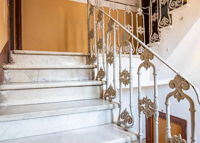 - Parcheggio Gratuito * Λα Σπέτσια